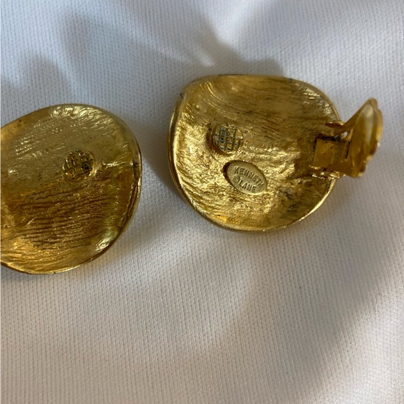 Kenneth Lane KJL Vintage Gold Plated Concave‎ Design Clip on Earrings - Picture 6 of 6